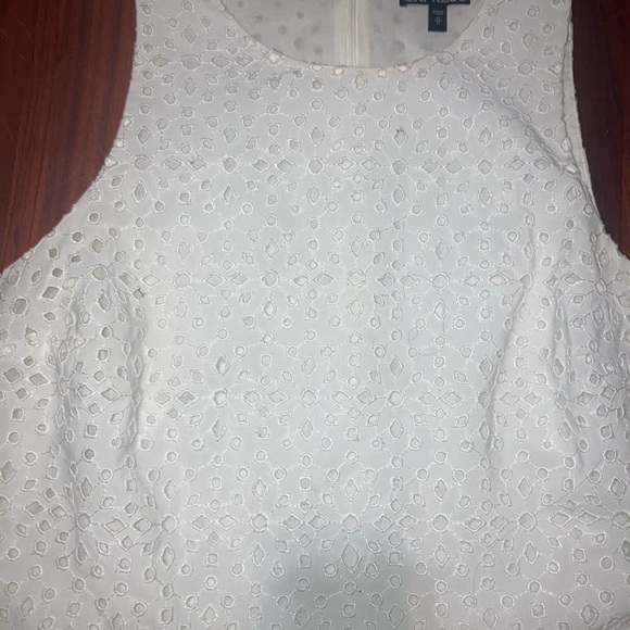 Express White Sleeveless Blouse - Picture 11 of 11